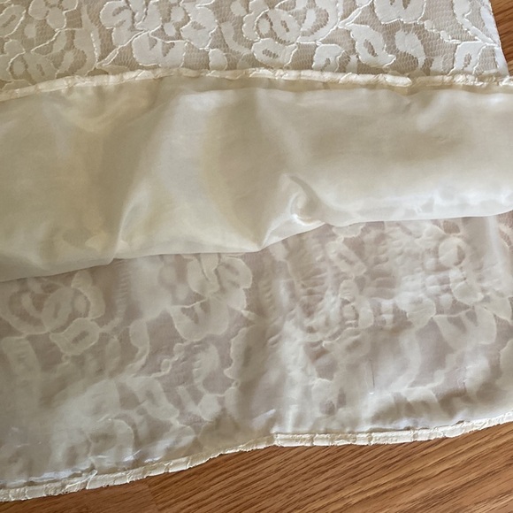 Vintage Fritz & Lloyd Lacey Floral Top - Picture 5 of 13